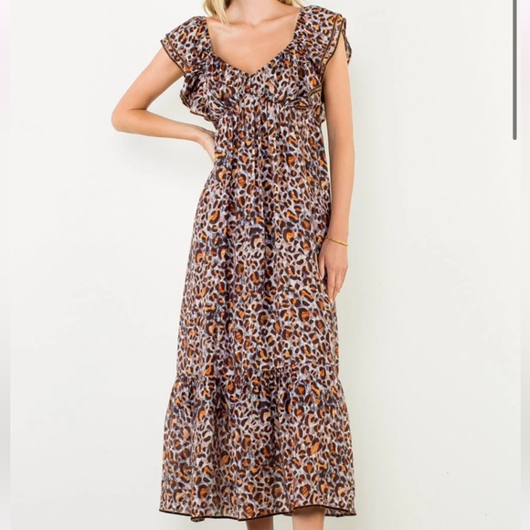 THML Dresses & Skirts - THML Flutter Sleeve Leopard Maxi Dress Medium NWT NEW Flowy Animal Print
